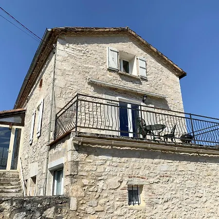 Maison Accueillante A Saint-gery Avec Piscine Partagee