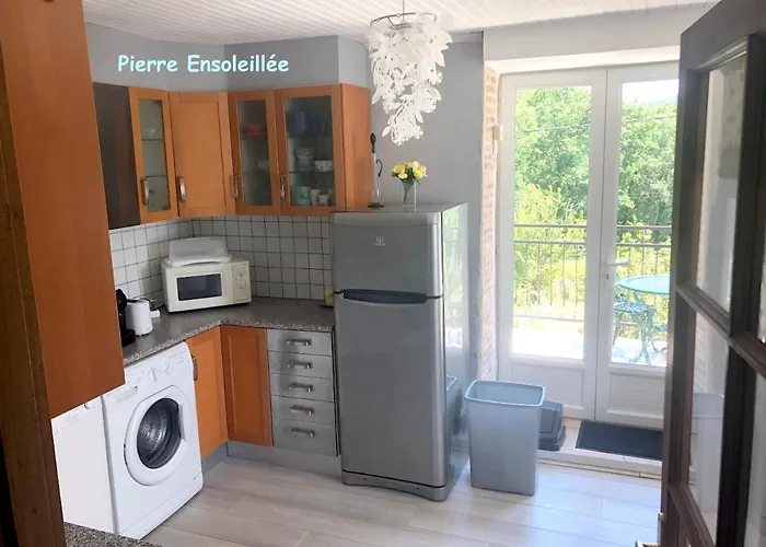 Maison Accueillante à Saint-géry Avec Piscine Partagée Saint-Géry