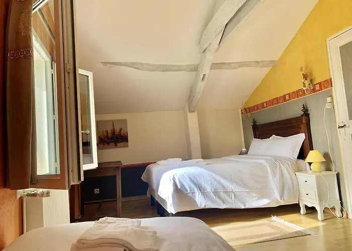 Casa vacanze Maison Accueillante à Saint-géry Avec Piscine Partagée